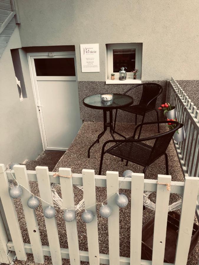 Apartmanek Patricie Room With Kitchenette Suitable For 2 Adults And 2 Children 미쿨로프 외부 사진